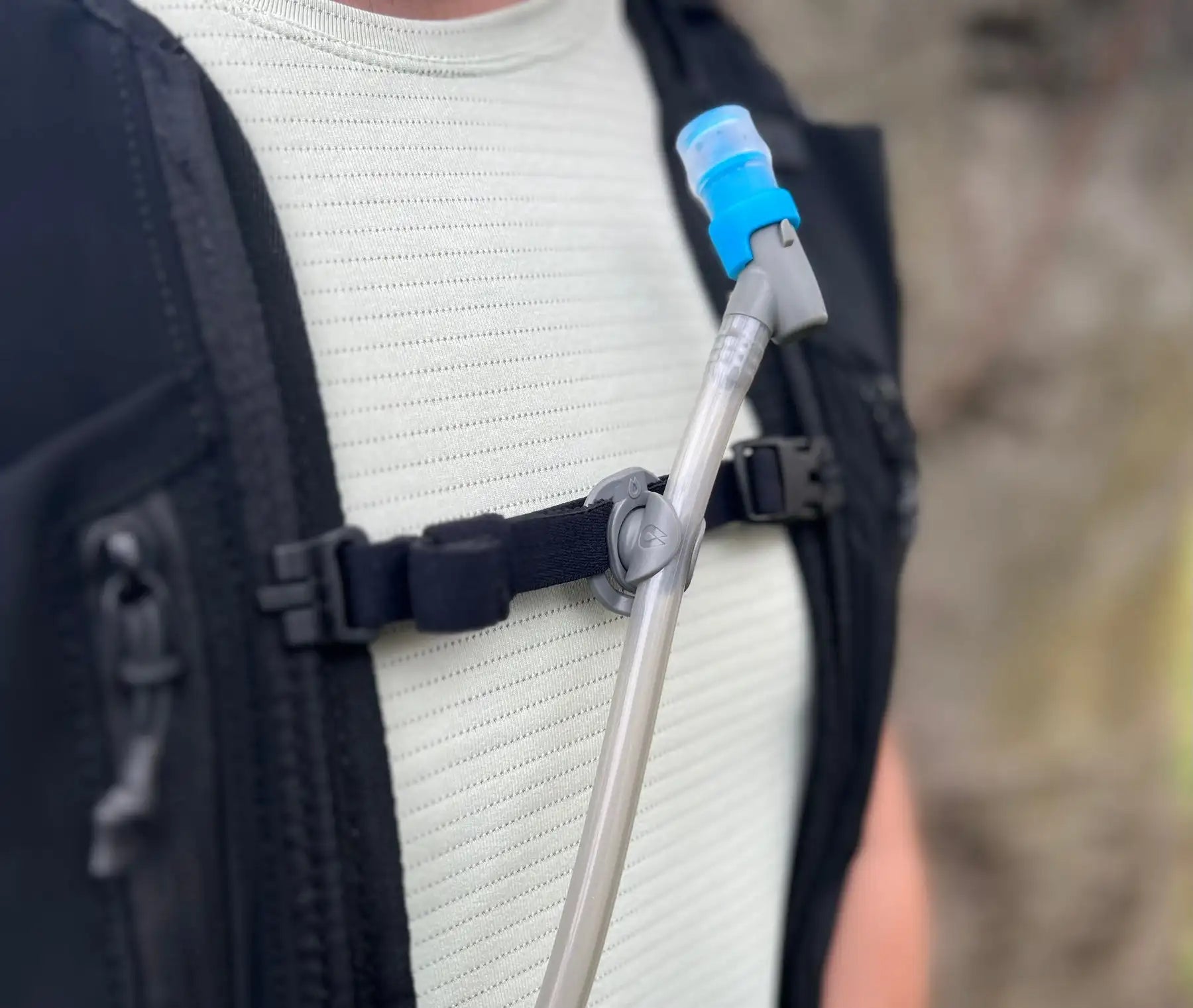 (2pcs/5pcs)Hydration Magnet Tube Attachment for HydraPak,   Clip,Water Bladder Hose Clip